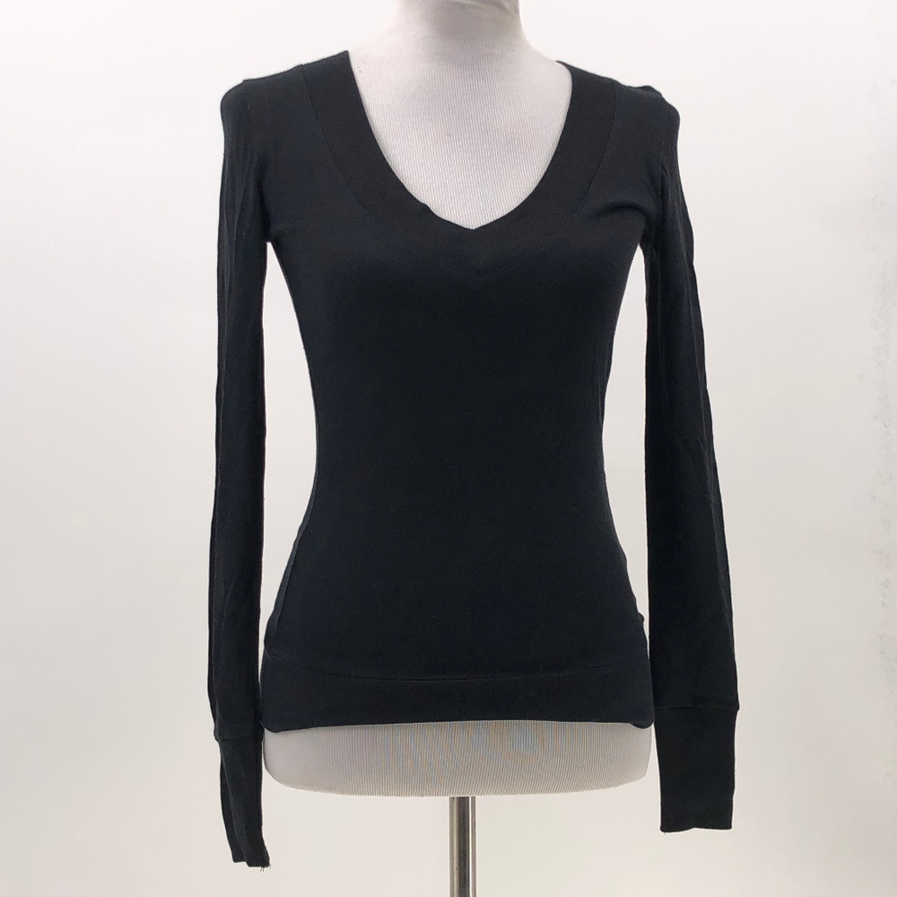colt story black vneck sweater sz S Small